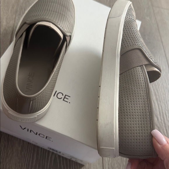 Vince Blair slip in sneaker - Picture 4 of 5